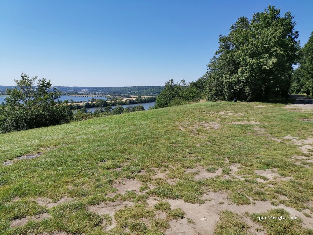 (27700) Les Trois Lacs - 2 Route de Gaillon — foto