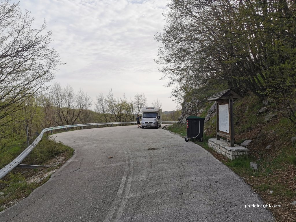 (440 07) Vradeto - Unnamed Road — foto 2