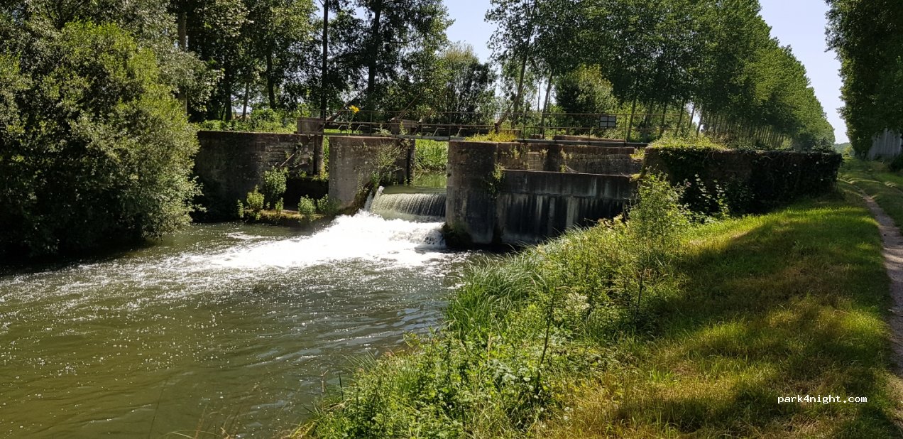 (86120) Curçay-sur-Dive - D39 — foto
