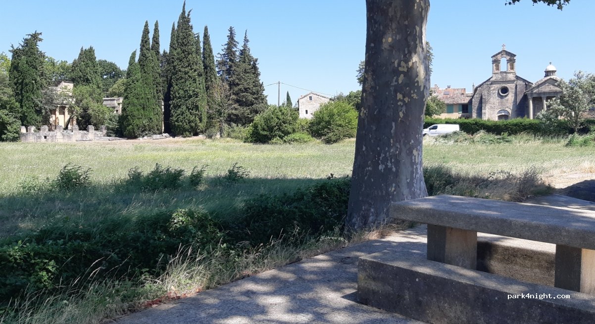 (30210) Argilliers - Chemin du Château — foto
