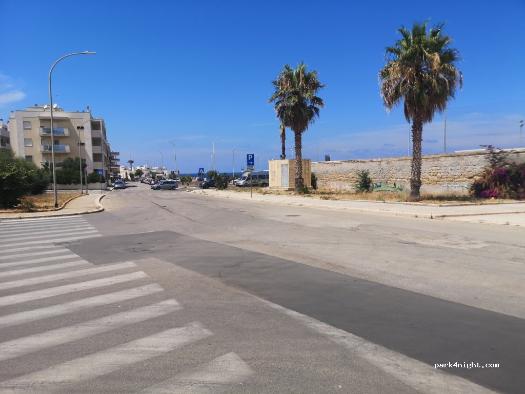 (70044) Polignano a Mare - a1 Via Madonna D'Altomare — foto 2