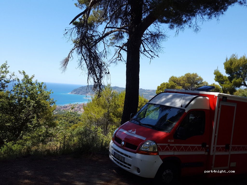 (18010) Cervo IM - Strada Morene — foto