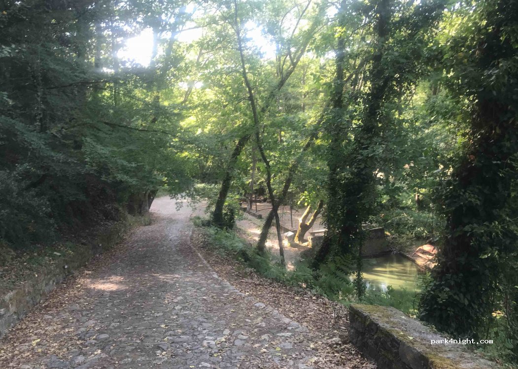 (230 59) Artvin - Eparchiaki Odos Spartis-Megalopolis — foto 2