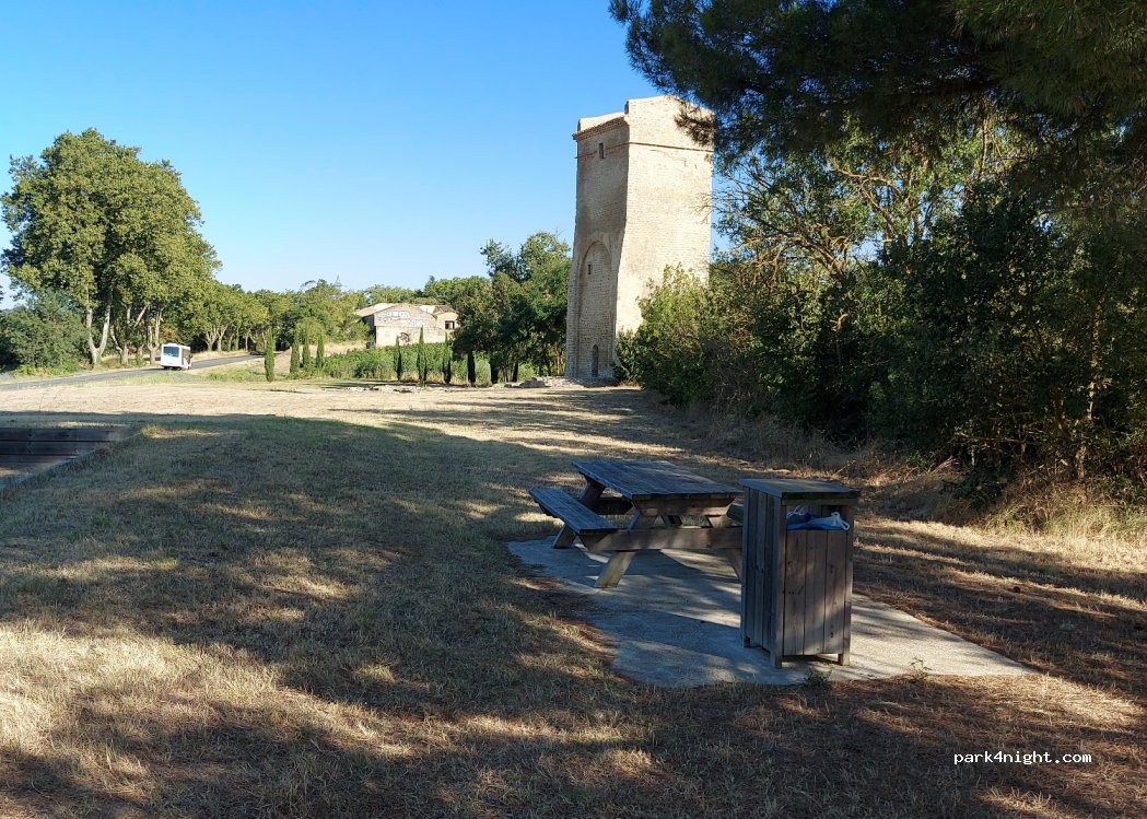 Cazaban Tower — foto 3
