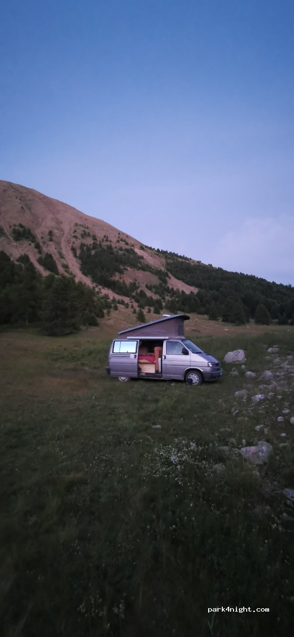 (04400) Les Thuiles - Unnamed Road — foto