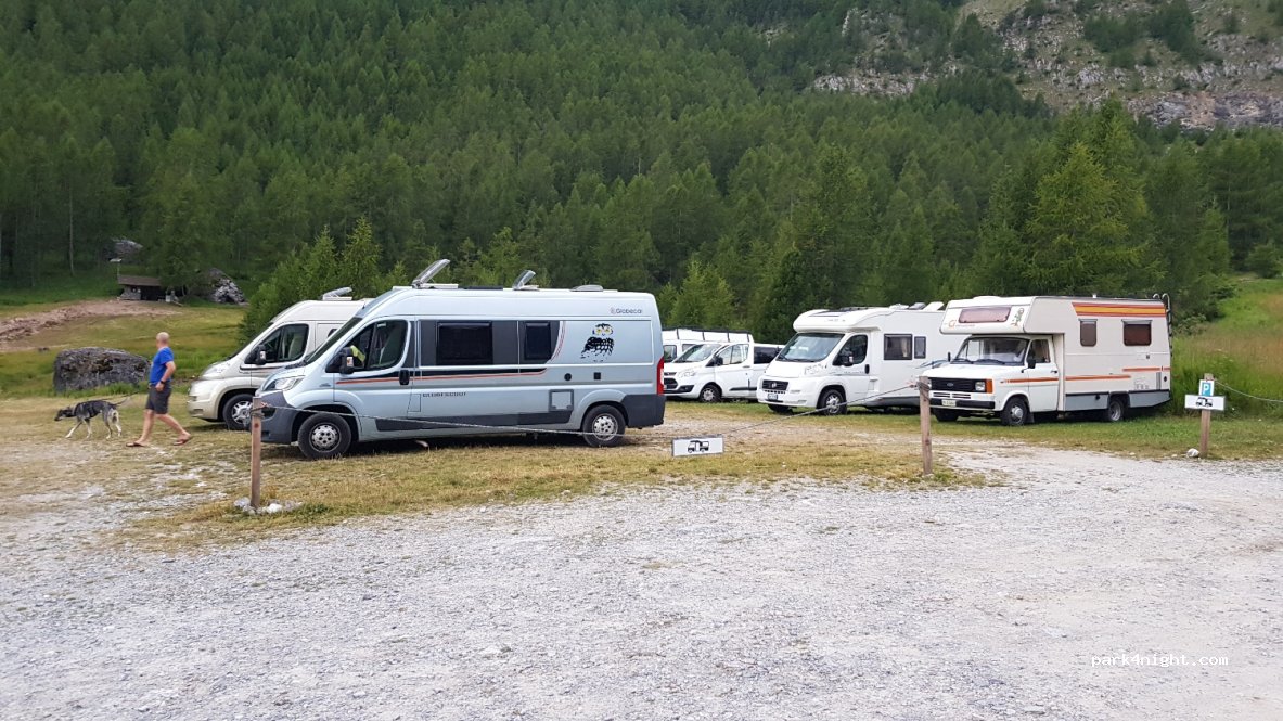 Camping sorgenti del maira — foto