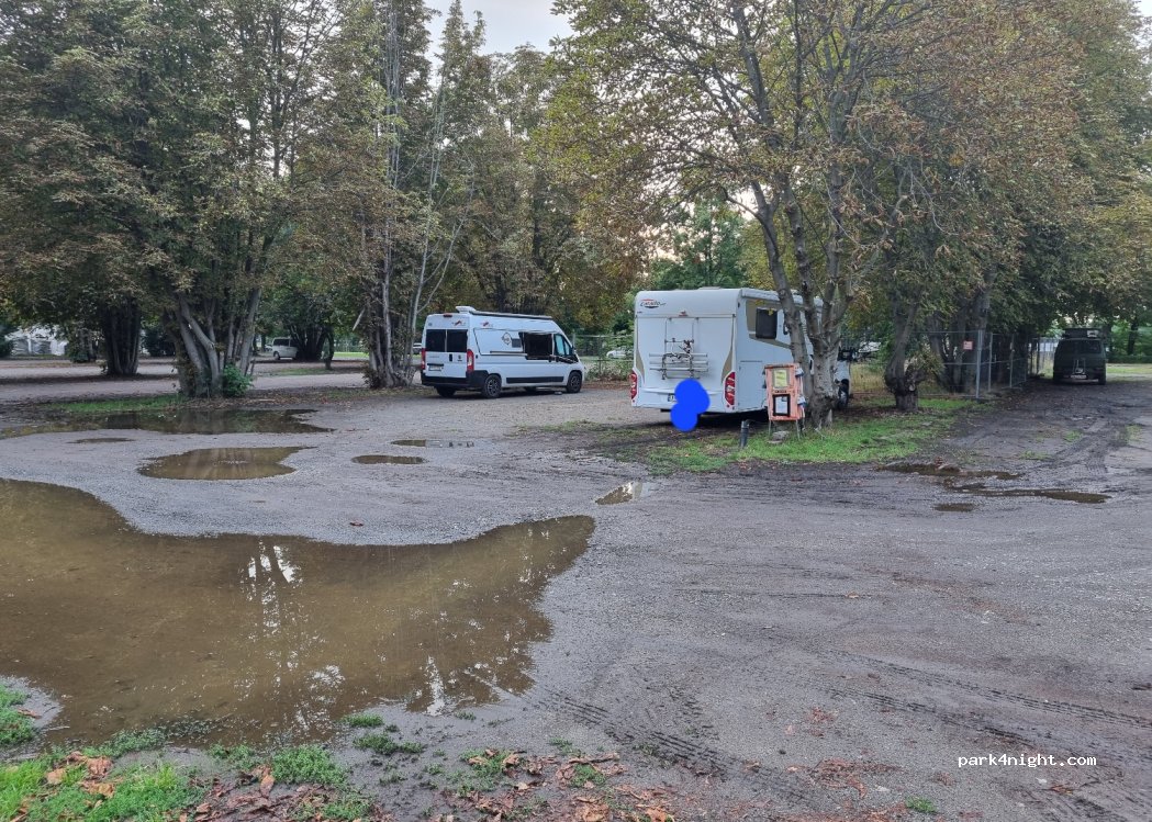 Wohnmobilstellplatz Sachsenplatz Dresden — foto 2