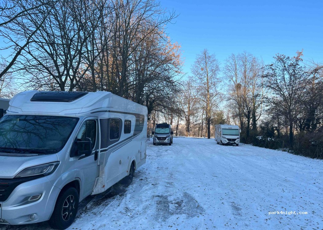 Wohnmobilstellplatz Sachsenplatz Dresden — foto 3