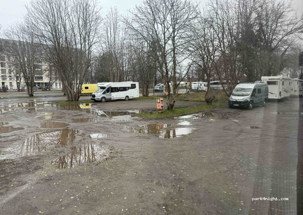 Wohnmobilstellplatz Sachsenplatz Dresden — foto 5