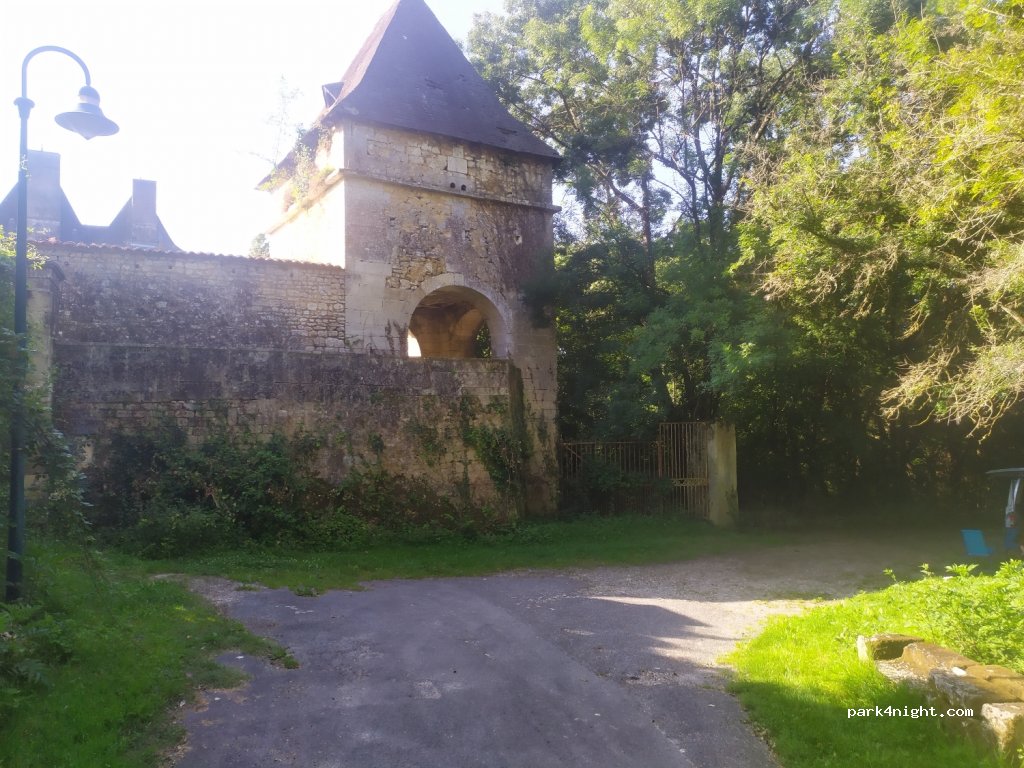 (17100) Bussac-sur-Charente - 2 Chemin de Port Berteau — foto
