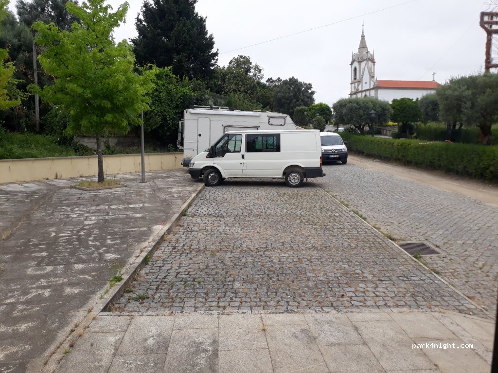(4925-628) Vila Mou - 222 Largo do Arco Festivo — foto