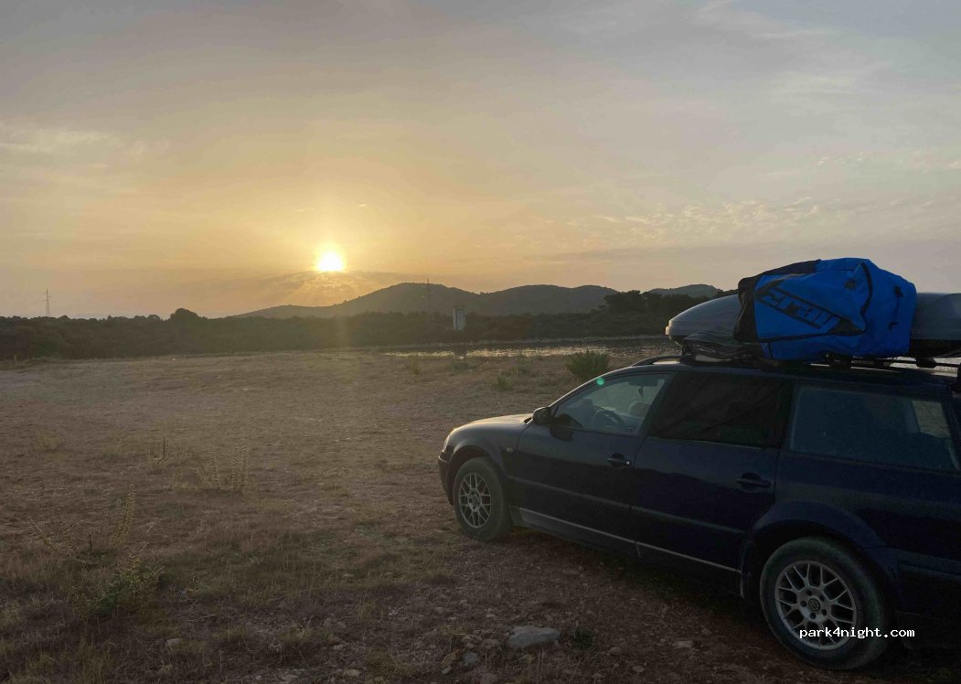 (23275) Ugljan - Unnamed Road — foto 3