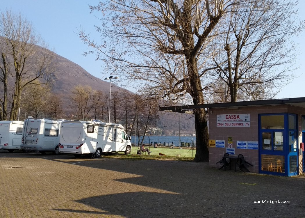 Camper Area Lago d'Orta Omegna — foto
