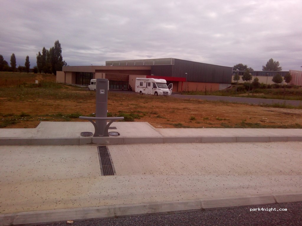 (33540) Sauveterre-de-Guyenne - Rue de La Vignague — foto 2