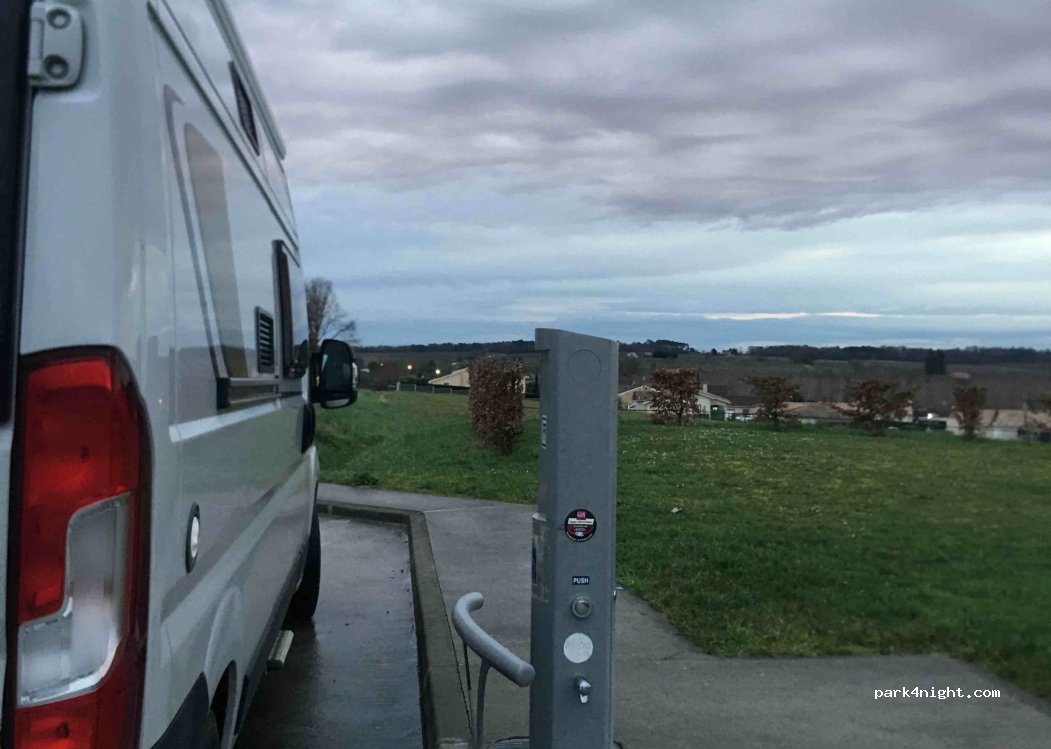 (33540) Sauveterre-de-Guyenne - Rue de La Vignague — foto 3