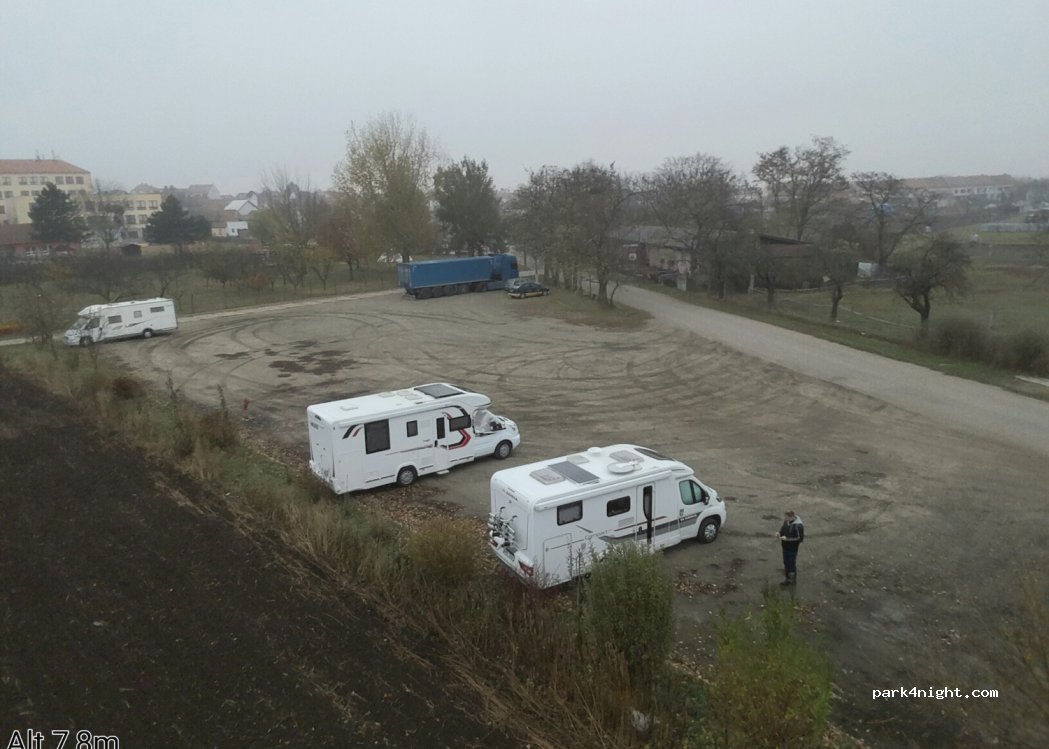 (691 03) Rakvice - 877 Luční — foto 3