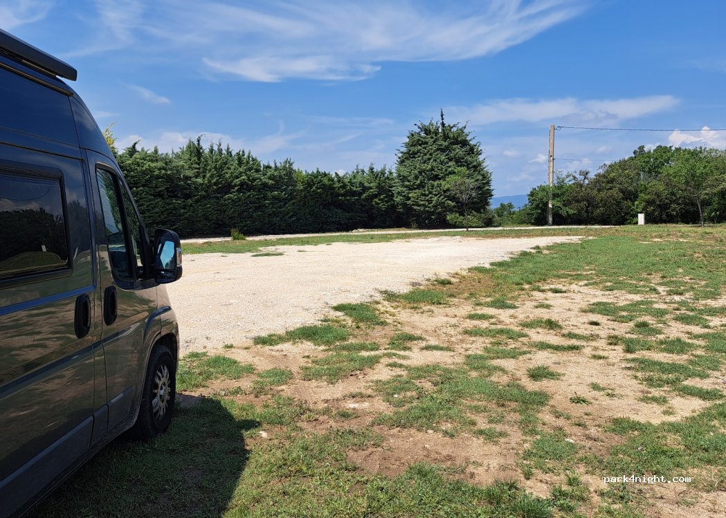 (84210) Venasque - 5414F Escombau — foto 2