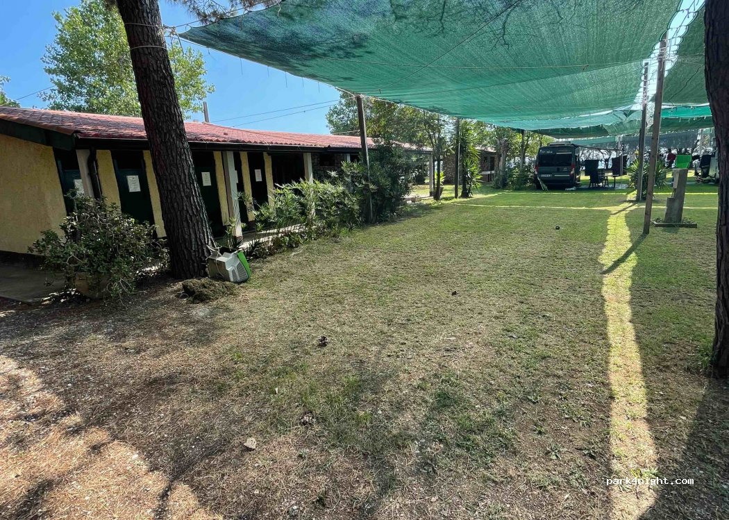 Camping 'Lido Dei Pini' — foto 2