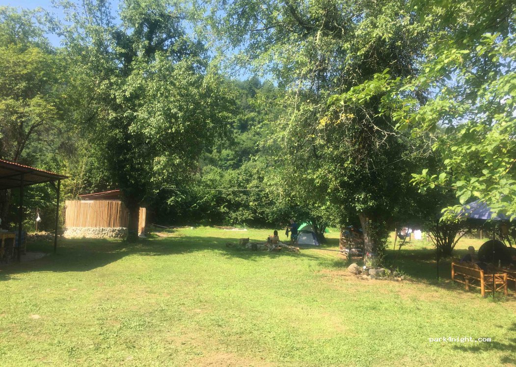 Dumbo Eco Camp — foto