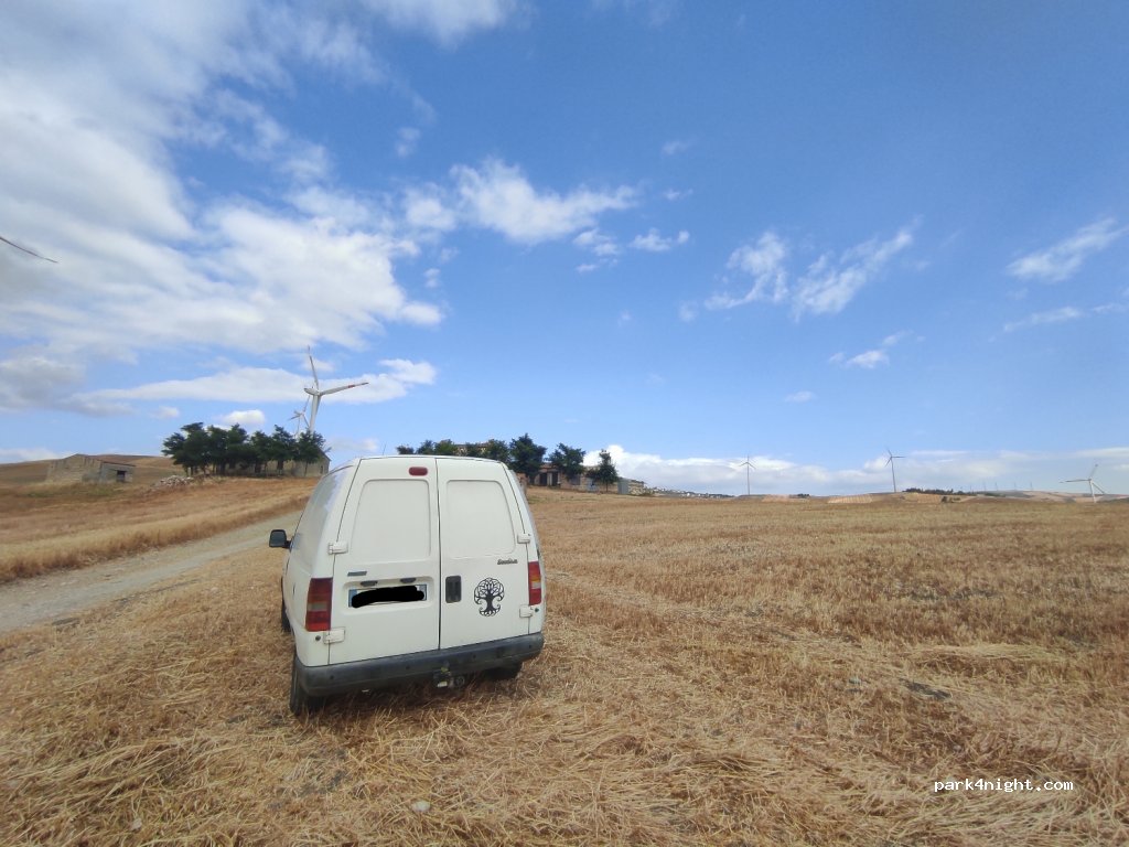 (83050) Scampitella - Unnamed Road — foto