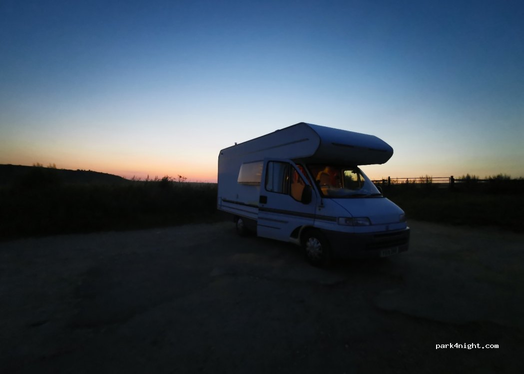 (BN15 0AY)  - Titch Hill — foto