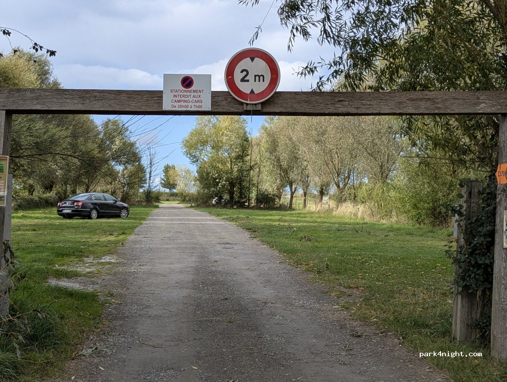 (35120) Saint-Broladre - Unnamed Road — foto 4