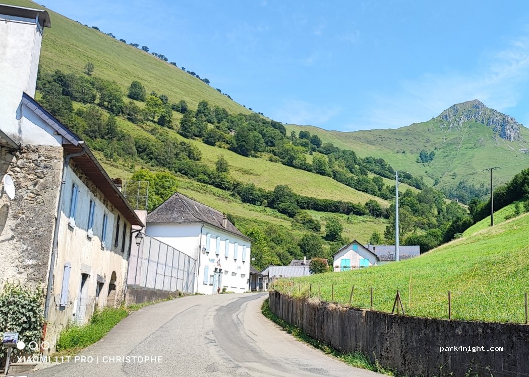 (64570) Lourdios-Ichère - L'Église — foto 3