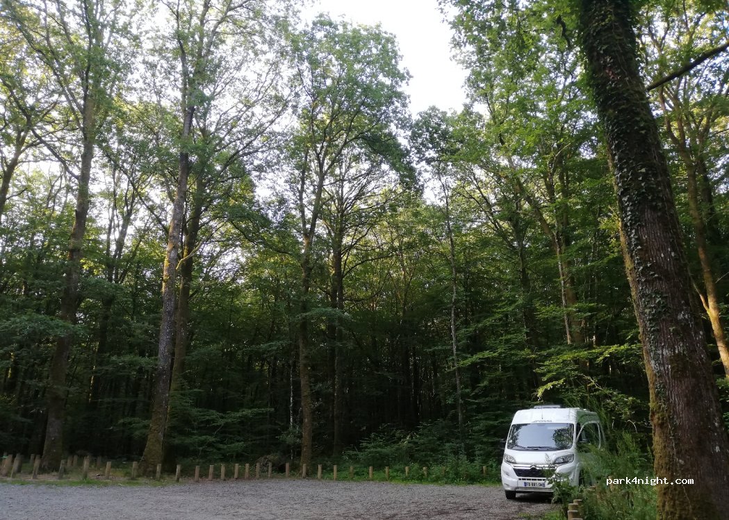 (72240) Saint-Symphorien - Unnamed Road — foto