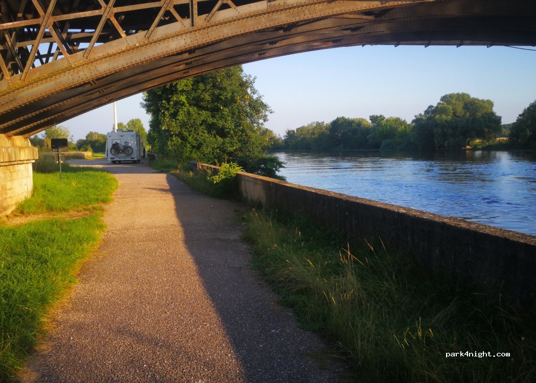 (70100) Beaujeu-Saint-Vallier-Pierrejux-et-Qui - 5 Rue du Val de Saône — foto