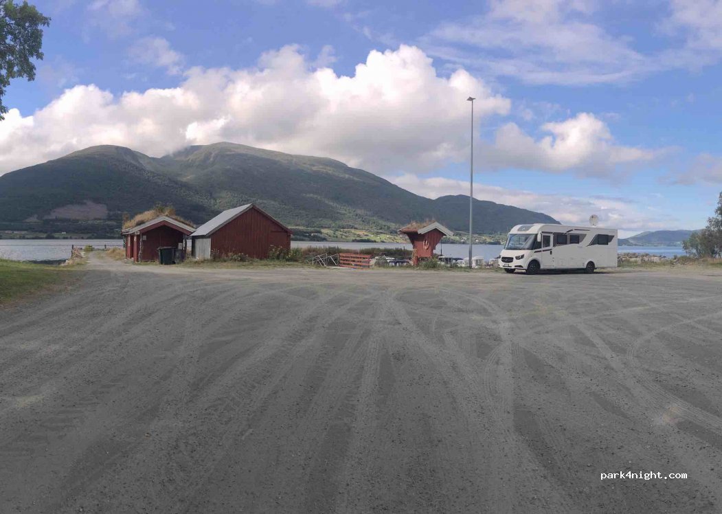 (6631) Gjemnes - 380 Primær Fylkesveg 666 — foto 2