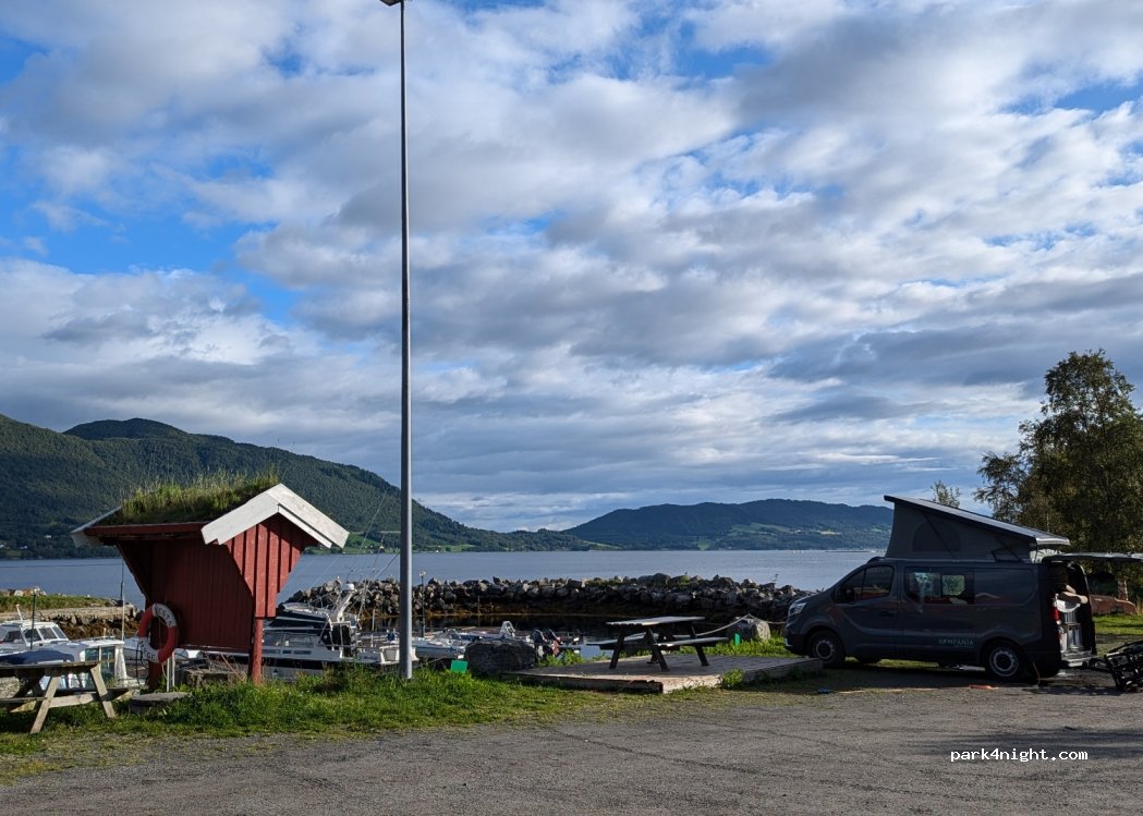 (6631) Gjemnes - 380 Primær Fylkesveg 666 — foto 4
