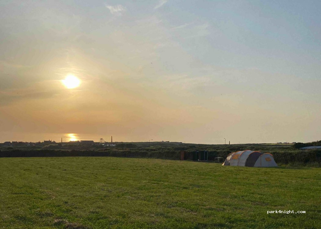 Sunset campsite — foto