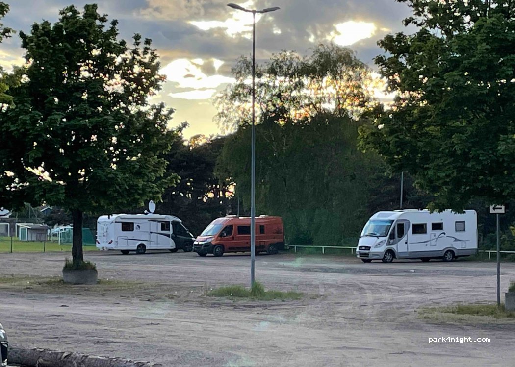 (296 32) Ahus - Sodra Piggagatan — foto 3