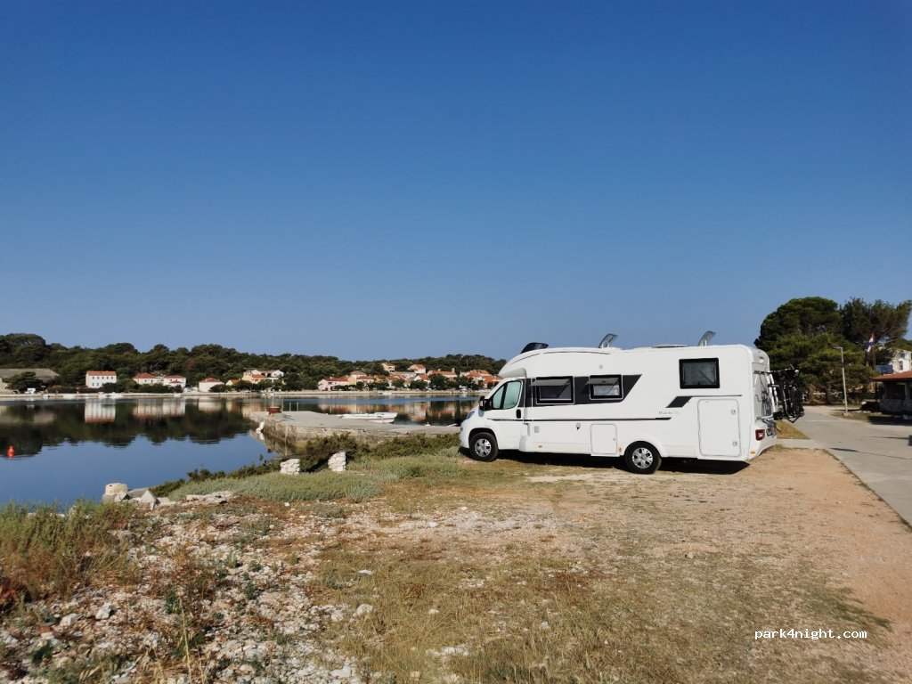 (23287) Verunić - Unnamed Road — foto