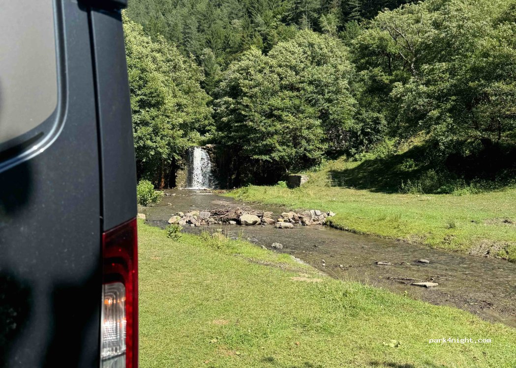 (247088) Câinenii Mici - Unnamed Road — foto 4