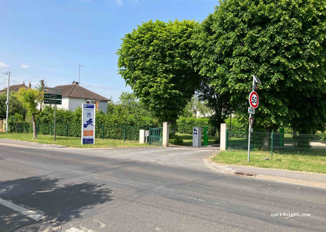 (41150) Veuzain-sur-Loire - 30 Avenue du Gén de Gaulle — foto 3