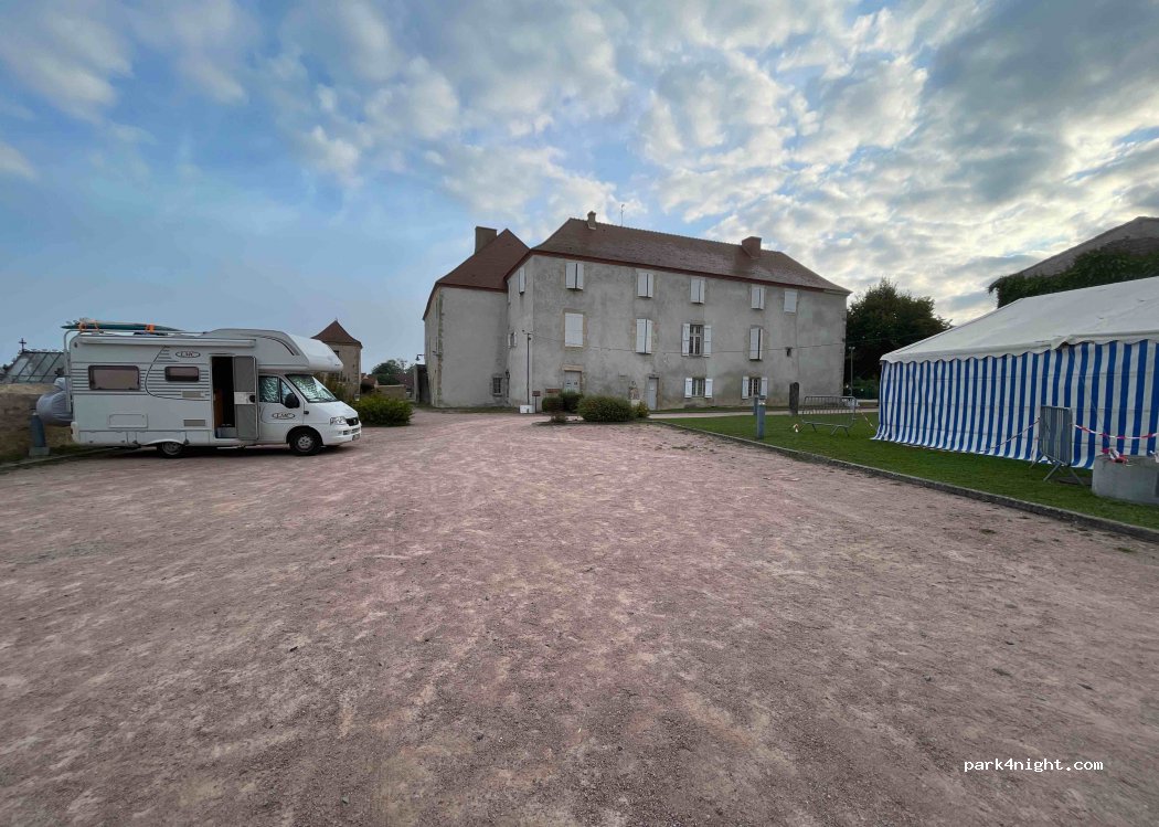 (03260) Saint-Germain-des-Fossés - 3 Rue de la Fontaine — foto 4