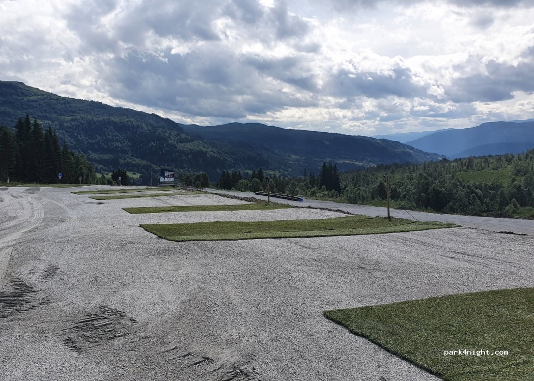Bubilparkering i Hodlekve — foto