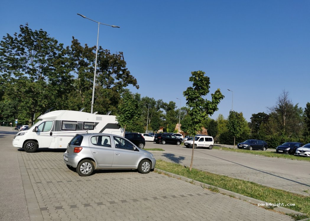 (9027) Kiskut liget - Nagysándor József utca — foto