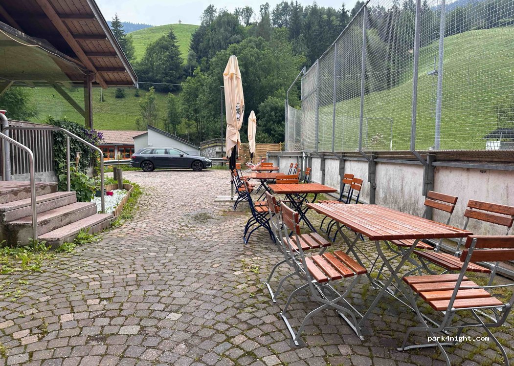 Sport Bar | Parkplatz für Camper — foto 2
