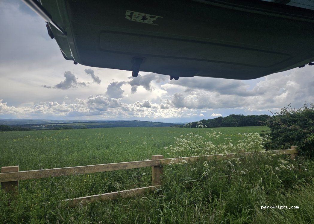 (S75 5BU) Darton - 40 Windhill Lane — foto
