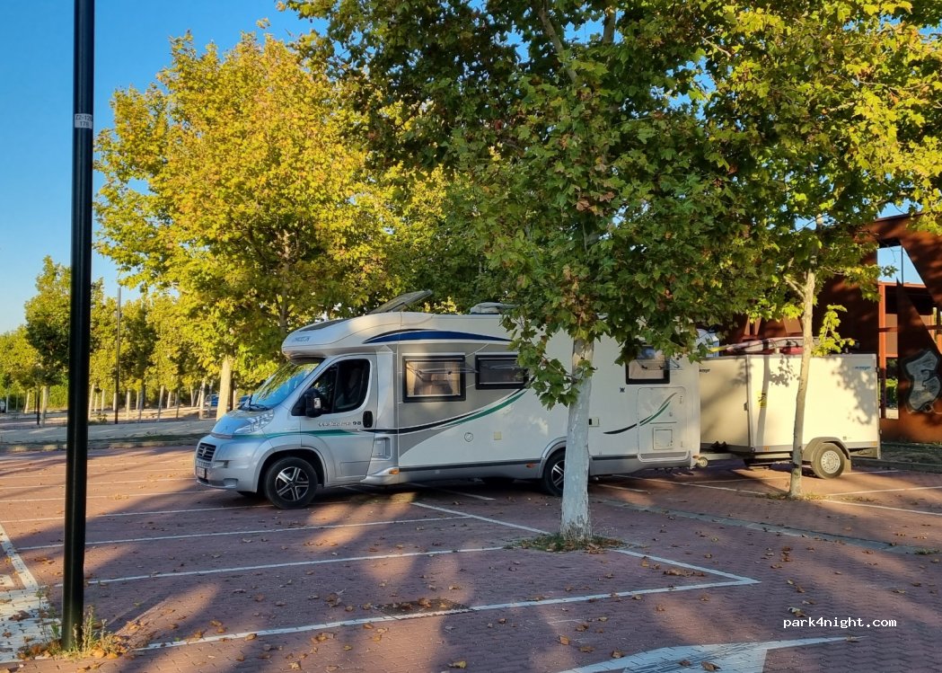 (50012) Zaragoza - Avenida Alcalde Gómez Laguna — foto