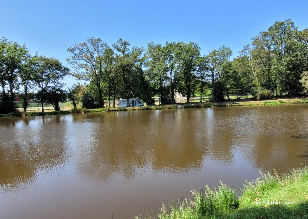 Camping municipal de Monteneuf — foto 2
