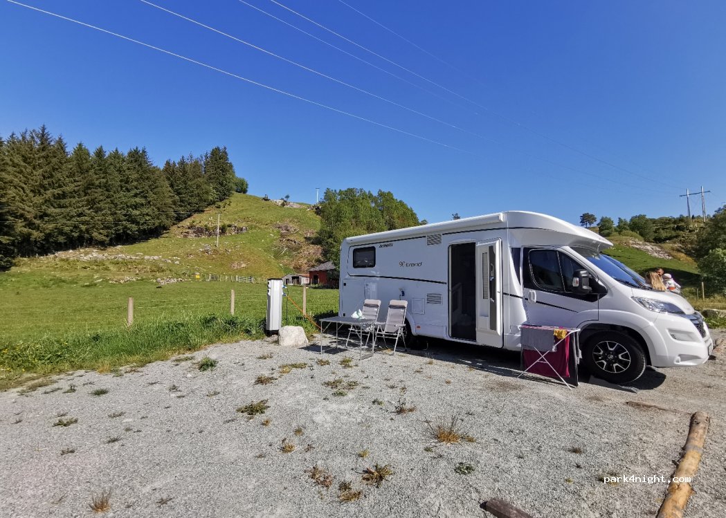 Preikestolen Bobilparkering — foto 3