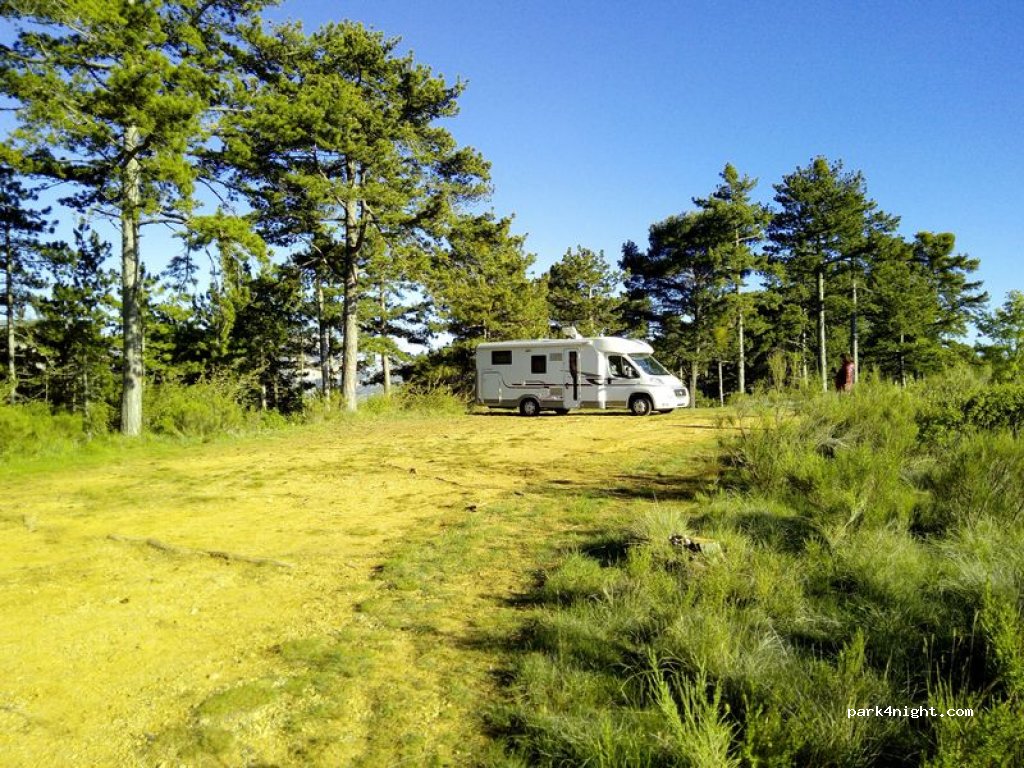 (04360) Moustiers-Sainte-Marie - Unnamed Road — foto