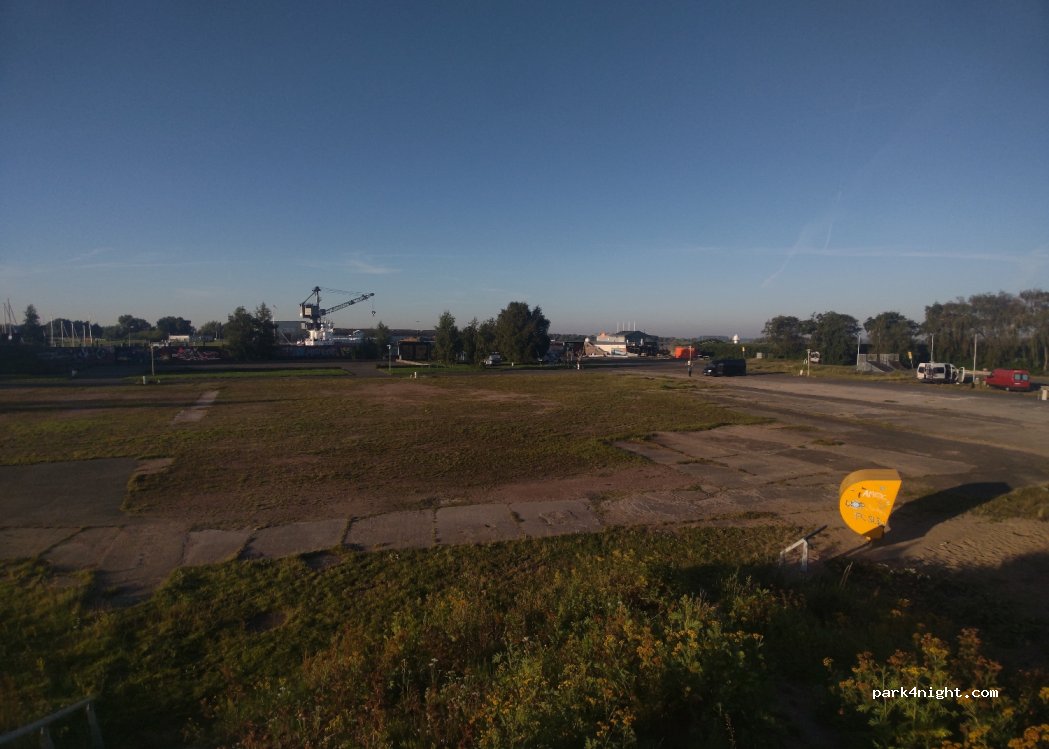 (25348) Glückstadt - 53a Am Hafen — foto 2