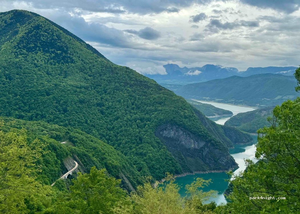 (38770) Monteynard - Chemin de la Combe — foto 3