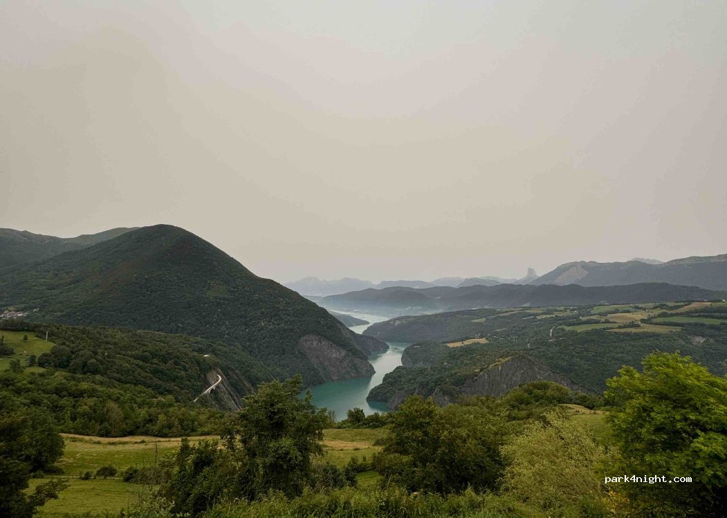 (38770) Monteynard - Chemin de la Combe — foto 4