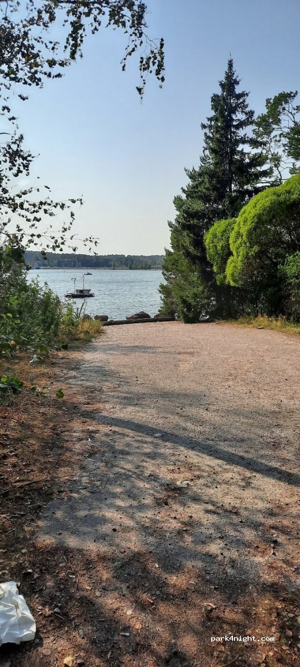 (21100) Naantali - 317 Särkänsalmentie — foto