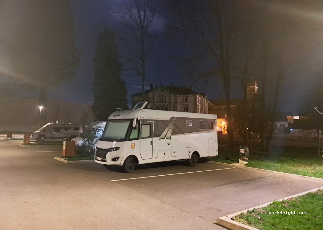 Aire de camping-car Fougerolles-Saint-Valbert — foto 3